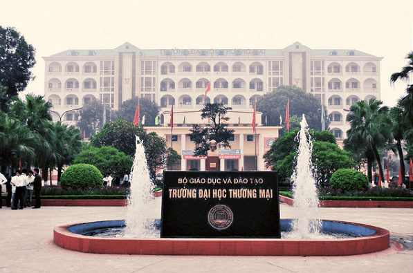 Đại học Thương mại