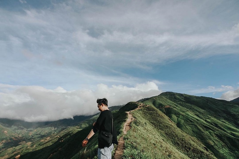 săn mây ở đỉnh núi