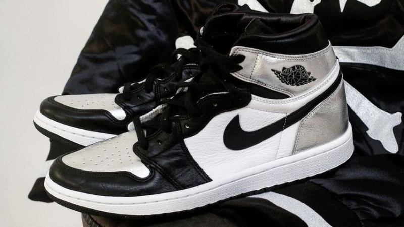 Giày Thể Thao Nike Jordan 1 Retro High Silver Toe