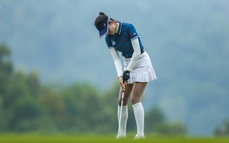 cách cầm gậy golf chuyên nghiệp