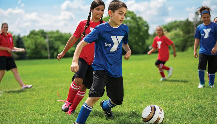 Thiết kế mẫu áo bóng đá cho trẻ em năng động