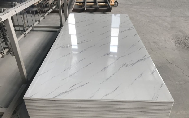 lựa chọn mua sản phẩm tấm ốp tường