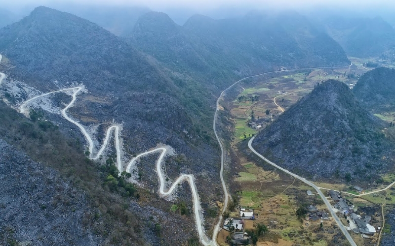 Phiên chợ Đồng Văn